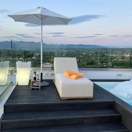 “Messinian View” Roof Top Pool Apartamento Kyparissia