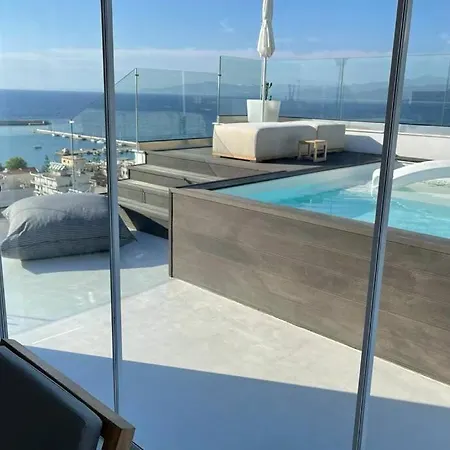 “Messinian View” Roof Top Pool Apartamento